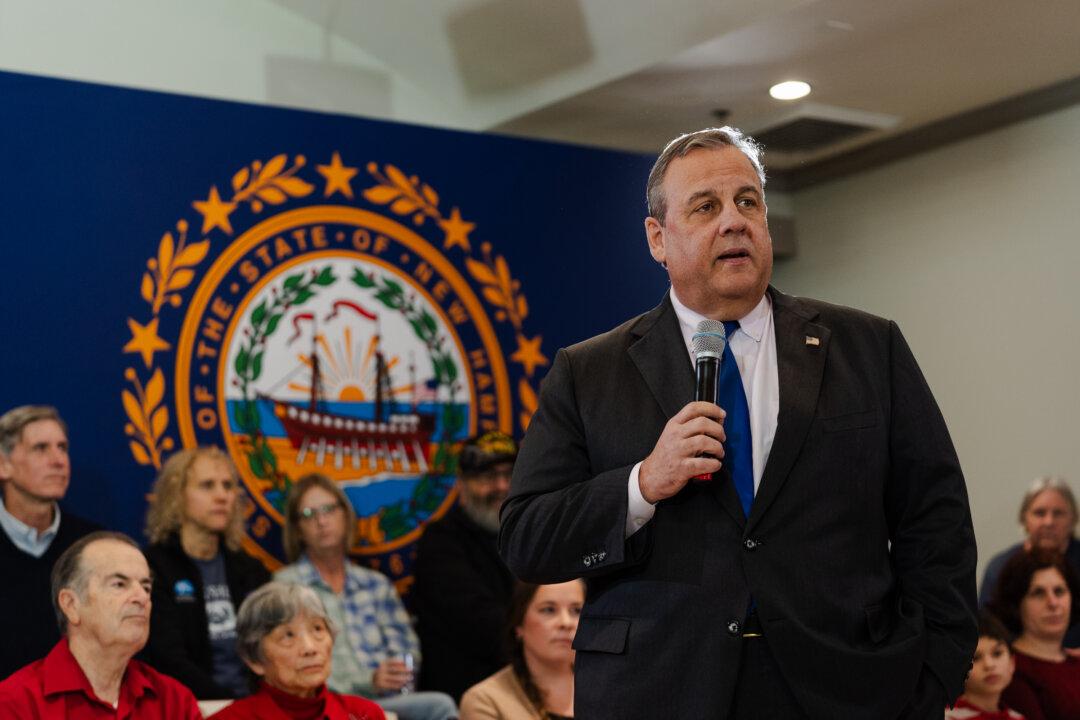 Chris Christie Drops Out of Presidential Race