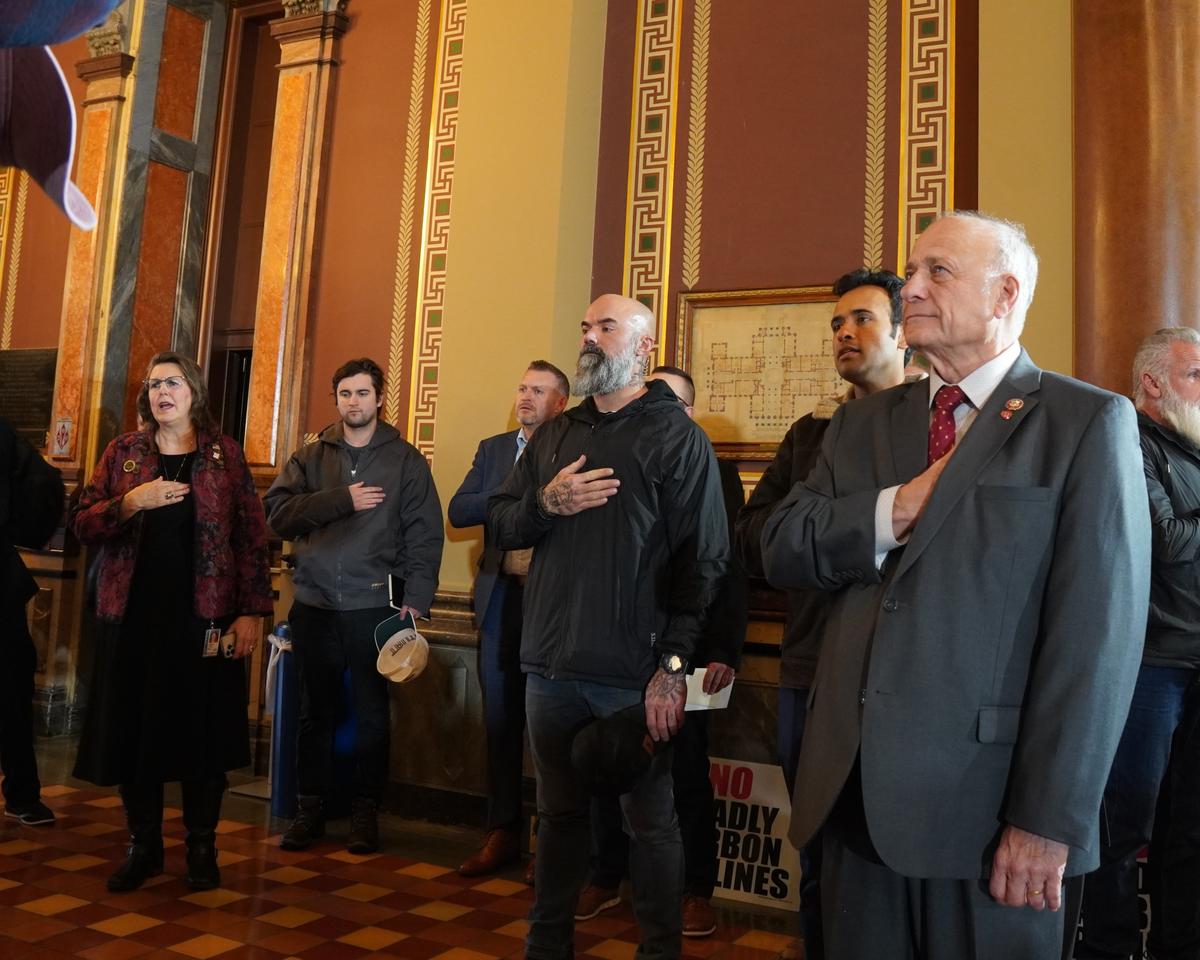 Ramaswamy Protests Farmland Seizures for CO2 Pipelines at Iowa Capitol