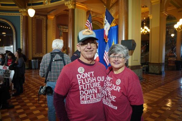 Allen and Christie Hayek at the Iowa State Capitol on Jan. 10, 2024. (Nathan Worcester/The Epoch Times)