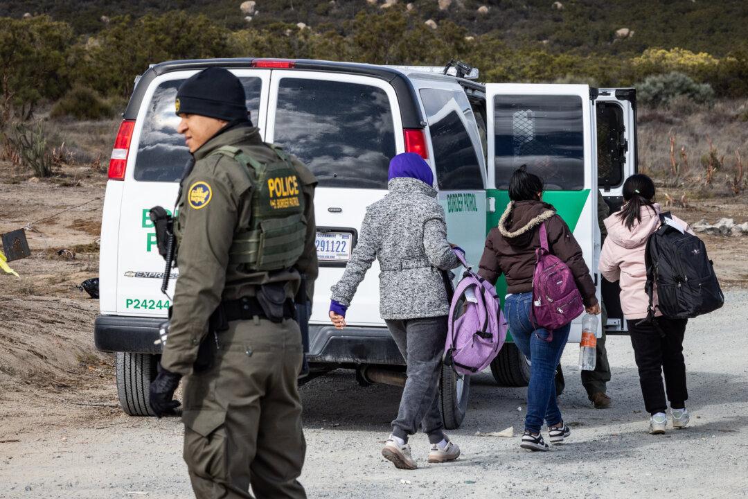 Border Patrol Morale Hits ‘All-Time Low’
