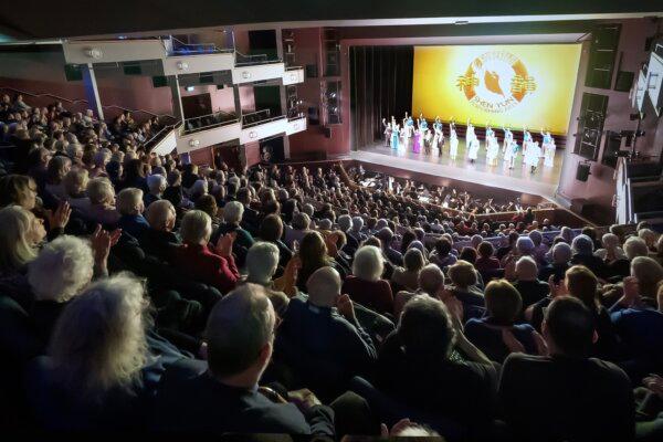 Shen Yun Performing Arts New Era Company's curtain call at the New Victoria Theatre in Woking, U.K., on Jan. 11, 2024. (The Epoch Times)
