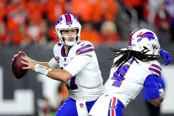 Josh Allen (17) of the Buffalo Bills looks to pass against the Cincinnati Bengals during the first quarter at Paycor Stadium in Cincinnati, Ohio, on Nov. 5, 2023. (Dylan Buell/Getty Images)