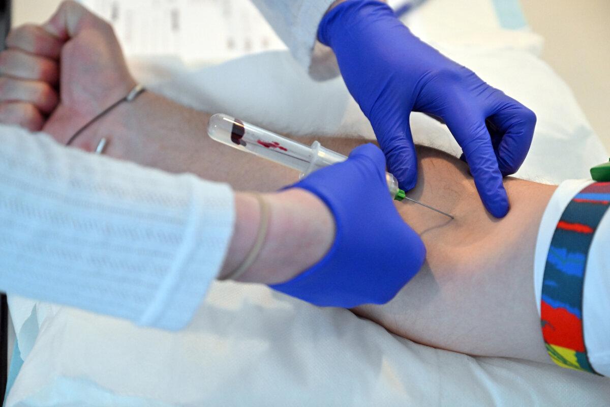 A fear of needles can put some people off donating blood. (AAP Image/Mick Tsikas)