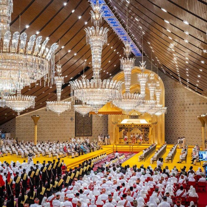 Brunei’s Prince Abdul Mateen Weds Fiancee in Lavish 10-day Ceremony