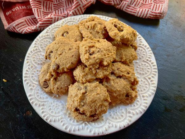 These soft and moist chocolate chip cookies are sweetened with ripe banana. (Gretchen McKay/Pittsburgh Post-Gazette/TNS)
