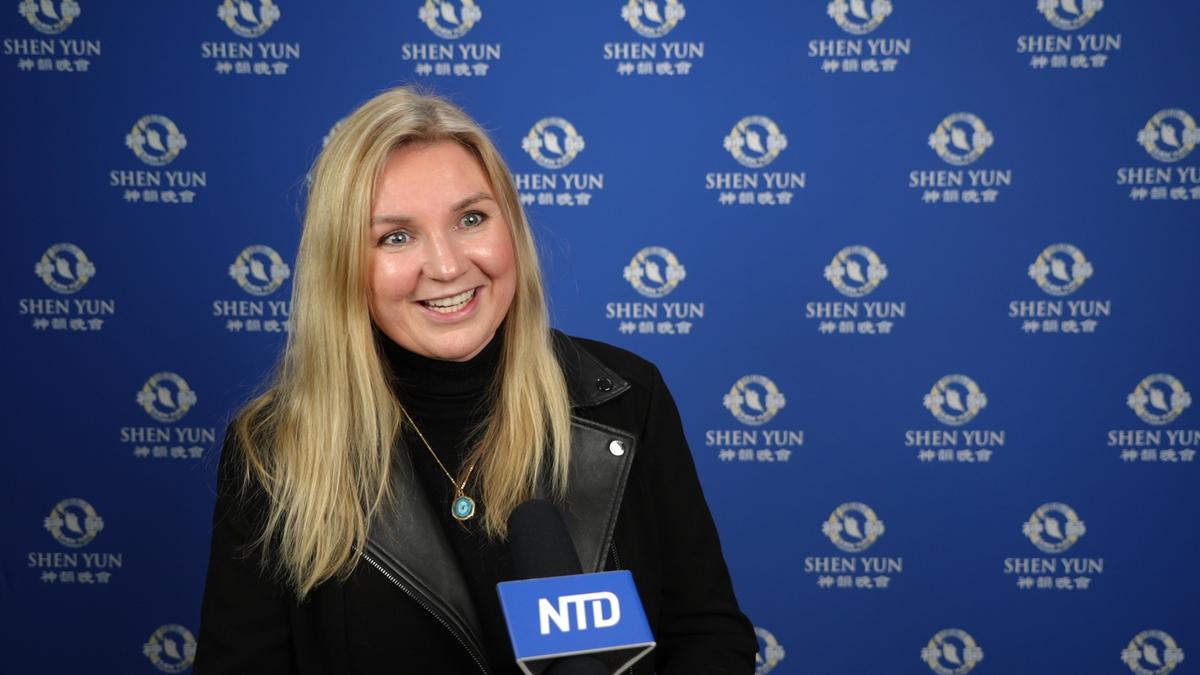 Shen Yun Takes Woking Audience on a Journey Through 5,000 Years of Chinese Civilization