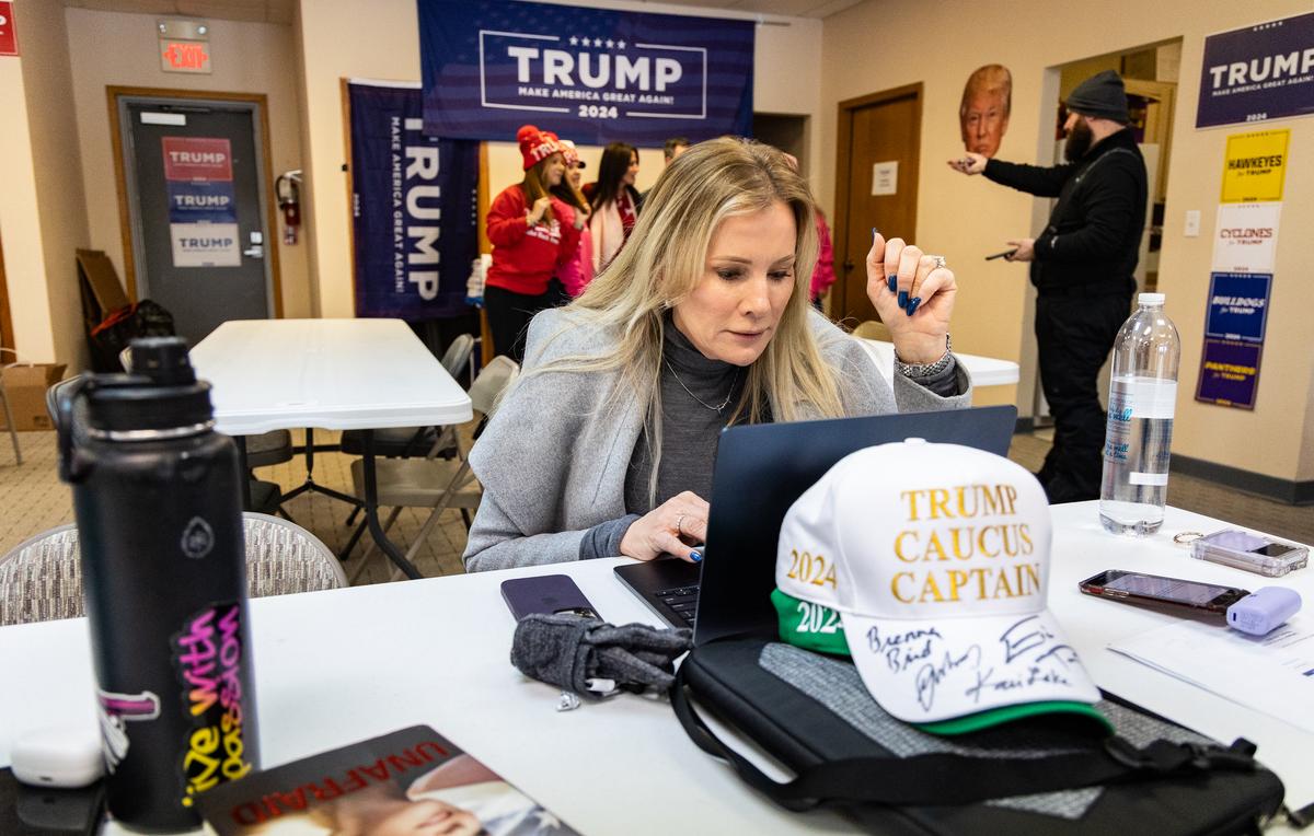 Trump Leads by Wide Margin in Final Poll Ahead of Iowa Caucus