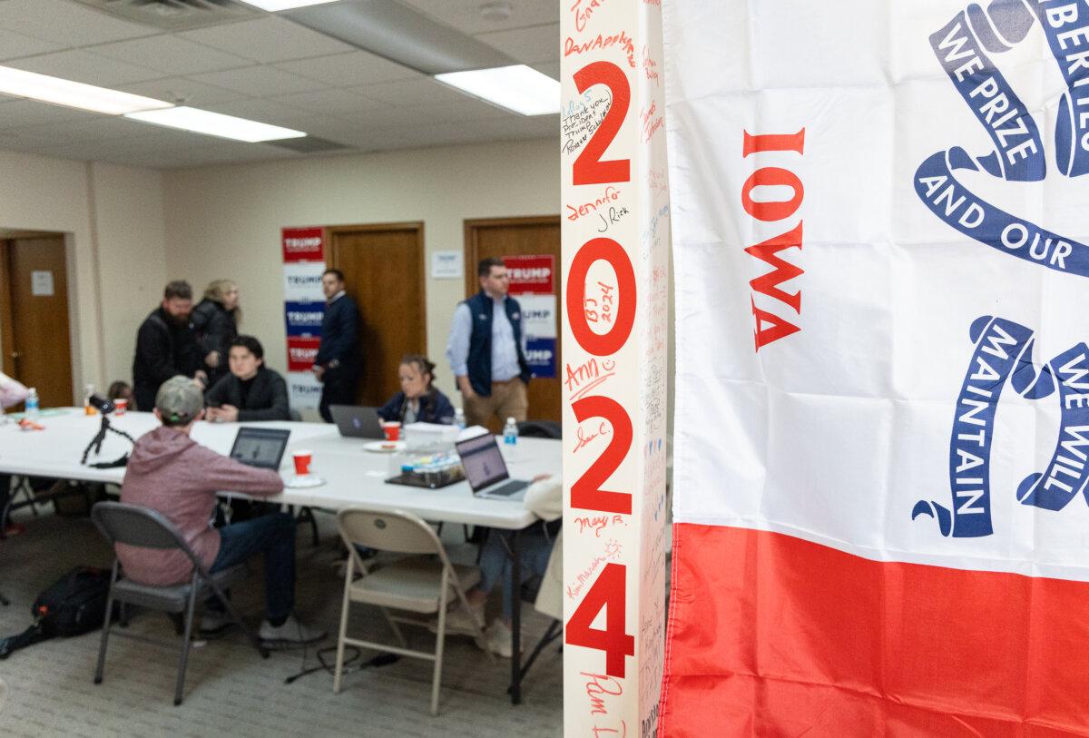 Volunteers manage a Donald Trump support center outside of Des Moines, Iowa, on Jan. 13, 2024. (John Fredricks/The Epoch Times)