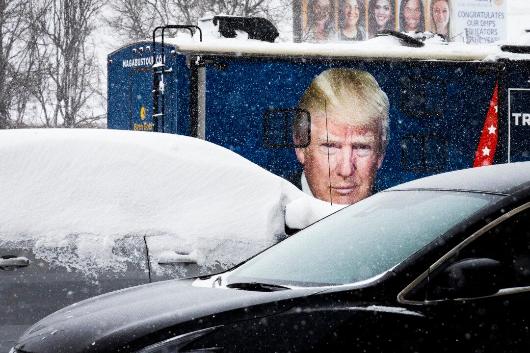 Life-Threatening Iowa Blizzard Causes Trump, Other Candidates to Revise Schedules
