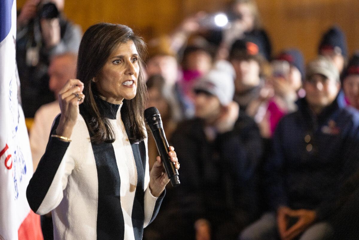 Presidential candidate Nikki Haley speaks with supporters in Ames, Iowa, on Jan. 14, 2024. (John Fredricks/The Epoch Times)