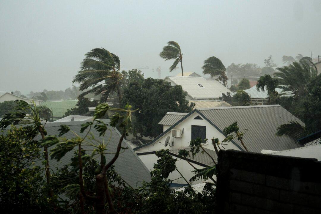 Cyclone Causes Heavy Flooding, 1 Death in Mauritius After Also Battering French Island of Reunion