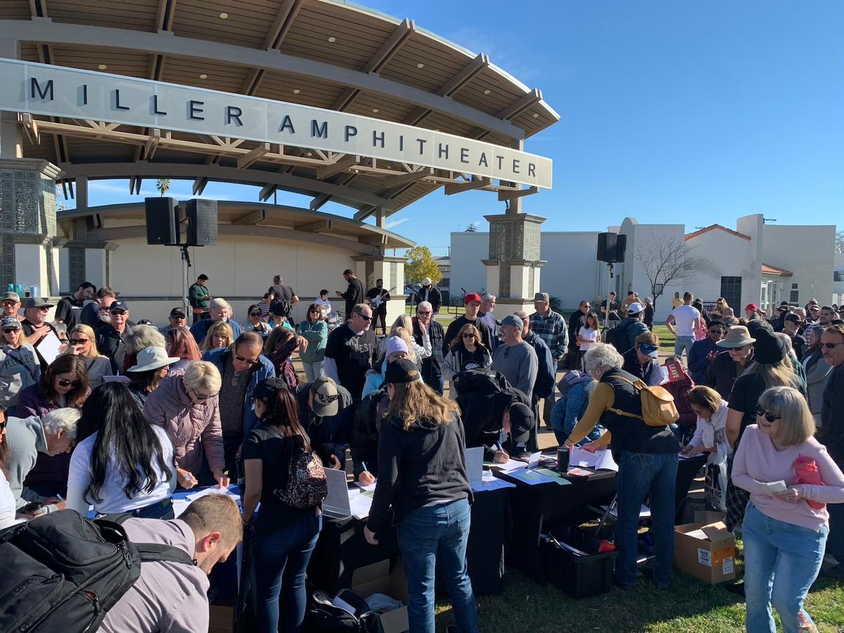 Parents Rally Against Planned Parenthood, Gender Ideology in Fontana