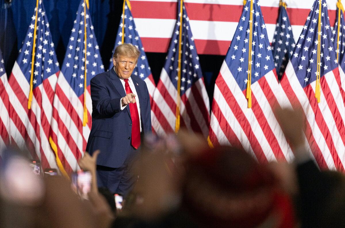 Former President Donald Trump speaks to supporters in Des Moines, Iowa, on Jan. 15, 2024. (John Fredricks/The Epoch Times)