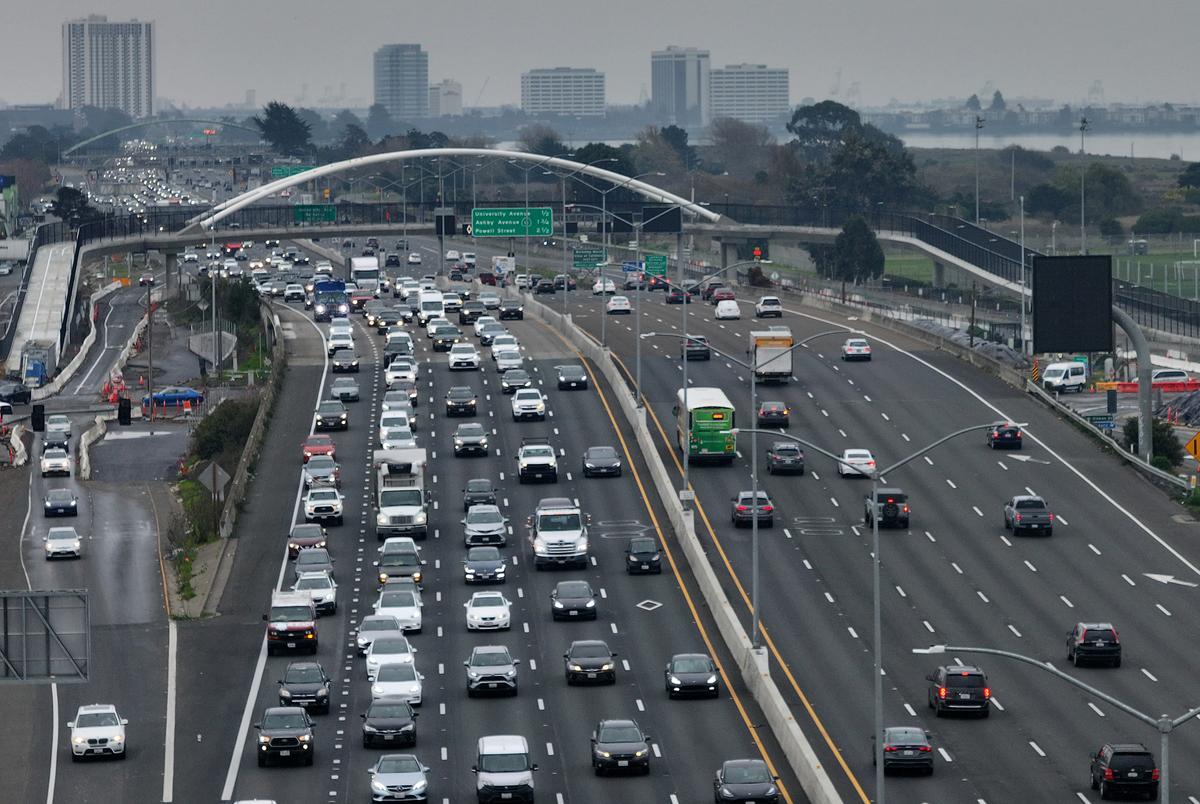 No Joke: Feds Are Banning Humorous Electronic Messages on Highways