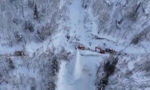 About 1,000 Tourists Trapped in China’s Xinjiang After Avalanches