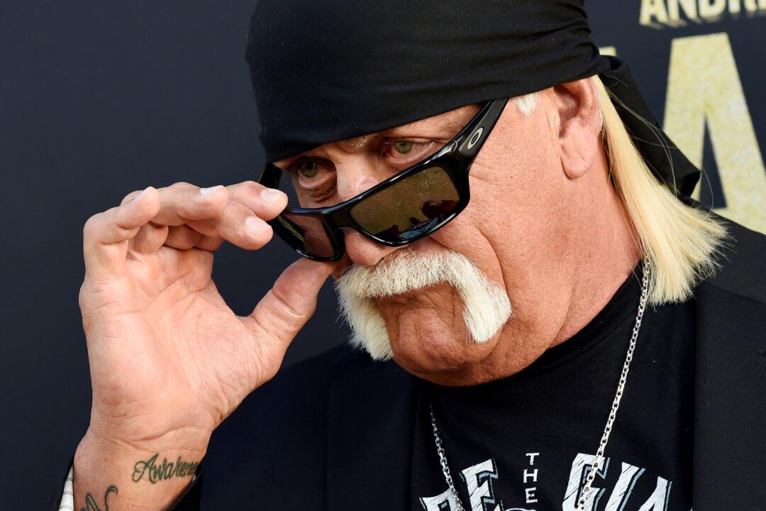 Wrestler Hulk Hogan Helps Rescue Teenage Girl Trapped After Florida Car Crash