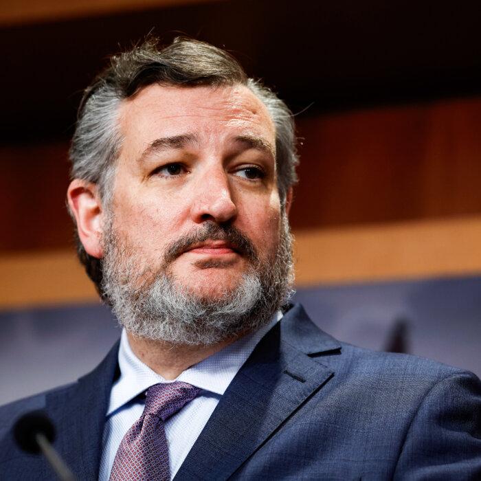 Groups File FEC Complaint Against Sen. Ted Cruz, Super PAC Over Podcast Money