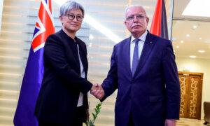 Australian Foreign Minister Warns Palestinian Aid Money Must Not Flow to Terror Groups