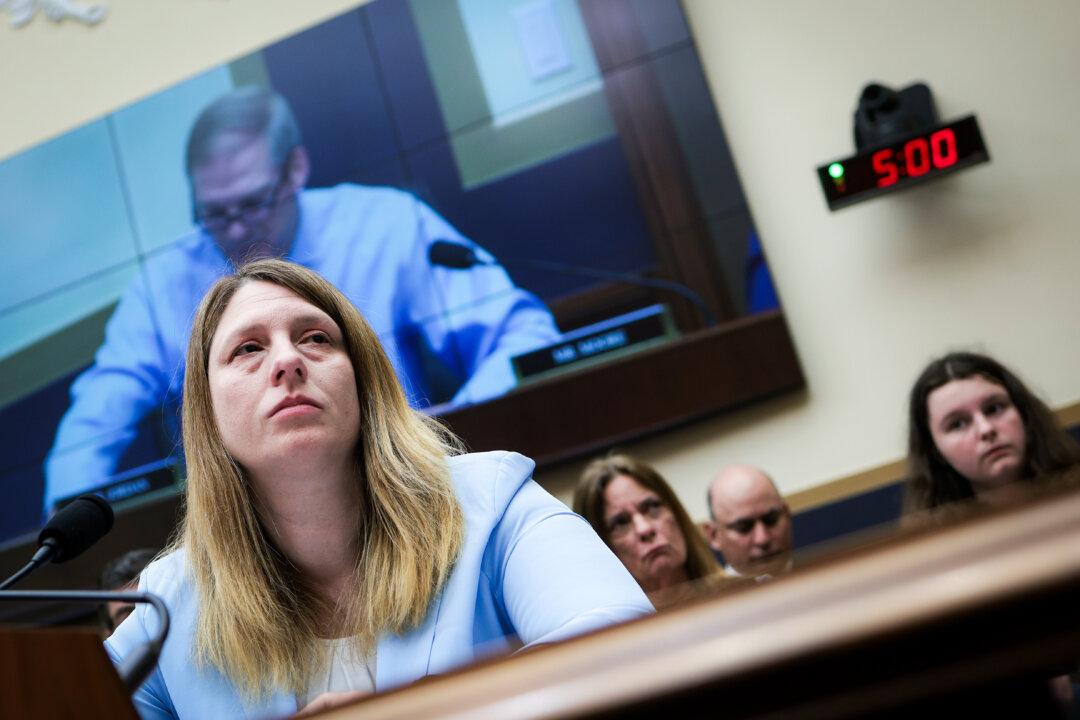 Family of Murder Victim to Sue Government Agencies for Allowing Suspected MS-13 Member Into US