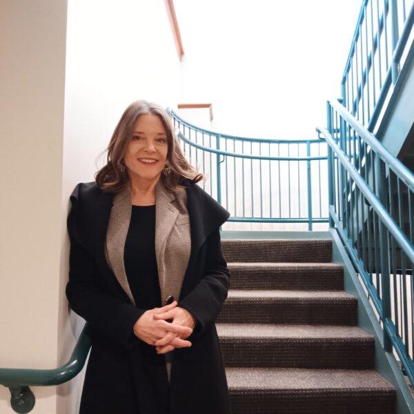 Marianne Williamson at a public library in Keene, N.H., on Jan. 18, 2024, just days away from the state's primaries. (Nathan Worcester/The Epoch Times)