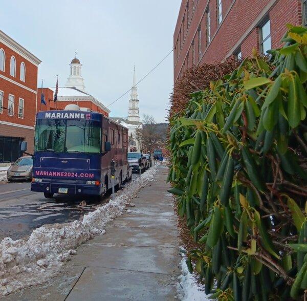Marianne Williamson's presidential campaign bus in Keene, N.H., on Jan. 18, 2024. (Nathan Worcester/The Epoch Times)
