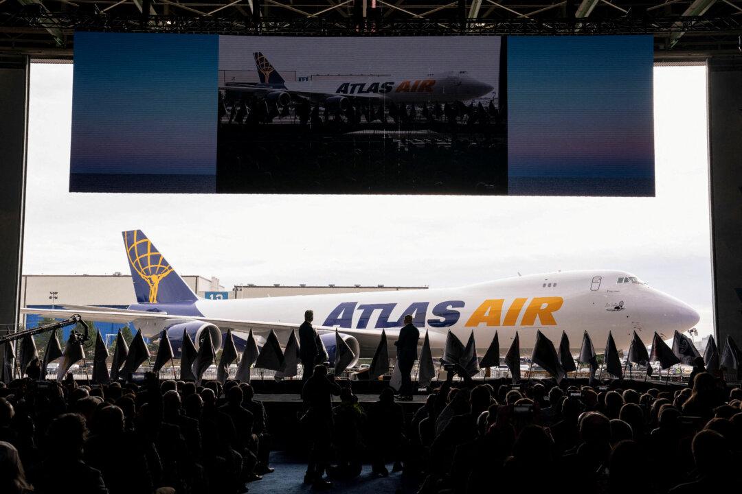 Atlas Air’s Boeing Cargo Plane Makes Emergency Landing After Engine Malfunction