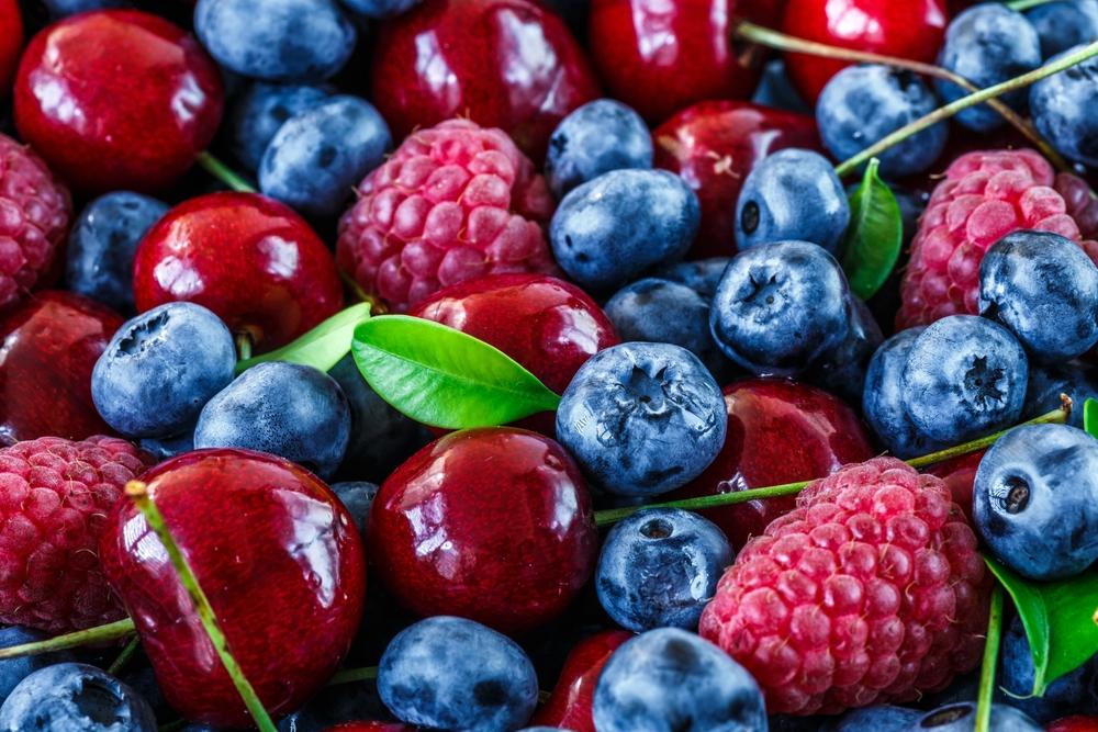 Top 4 Heart-Healthy Fruits Enhance Cardiovascular Protection