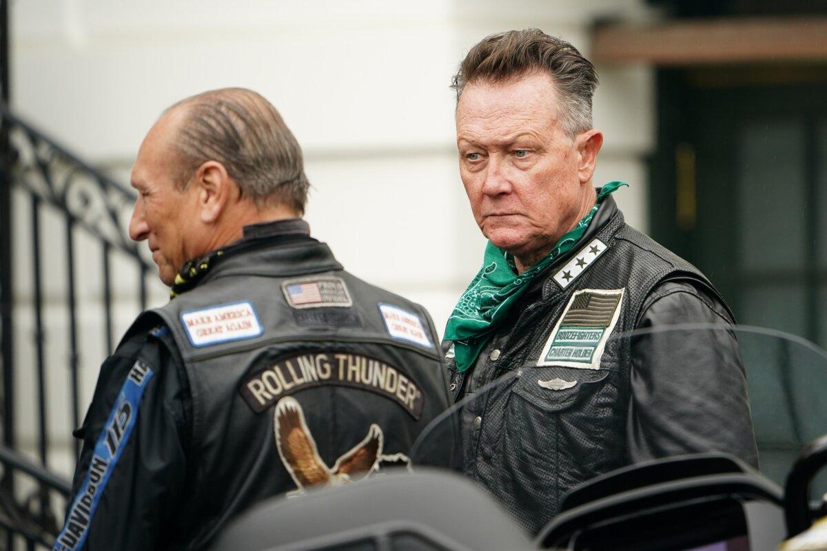 Actor Robert Patrick (R) waits for the start of the "Rolling to Remember Ceremony: Honoring Our Nations Veterans and POW/MIA" at the White House in Washington, on May 22, 2020. (Mandel Ngan/AFP via Getty Images)