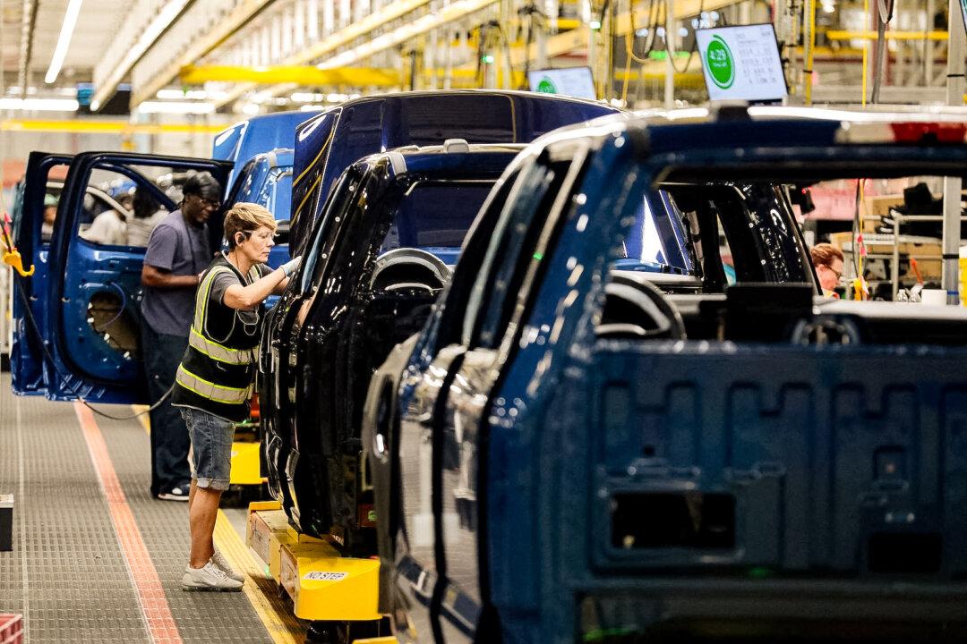 Ford ‘Careful’ About Manufacturing in United States Post UAW Strike