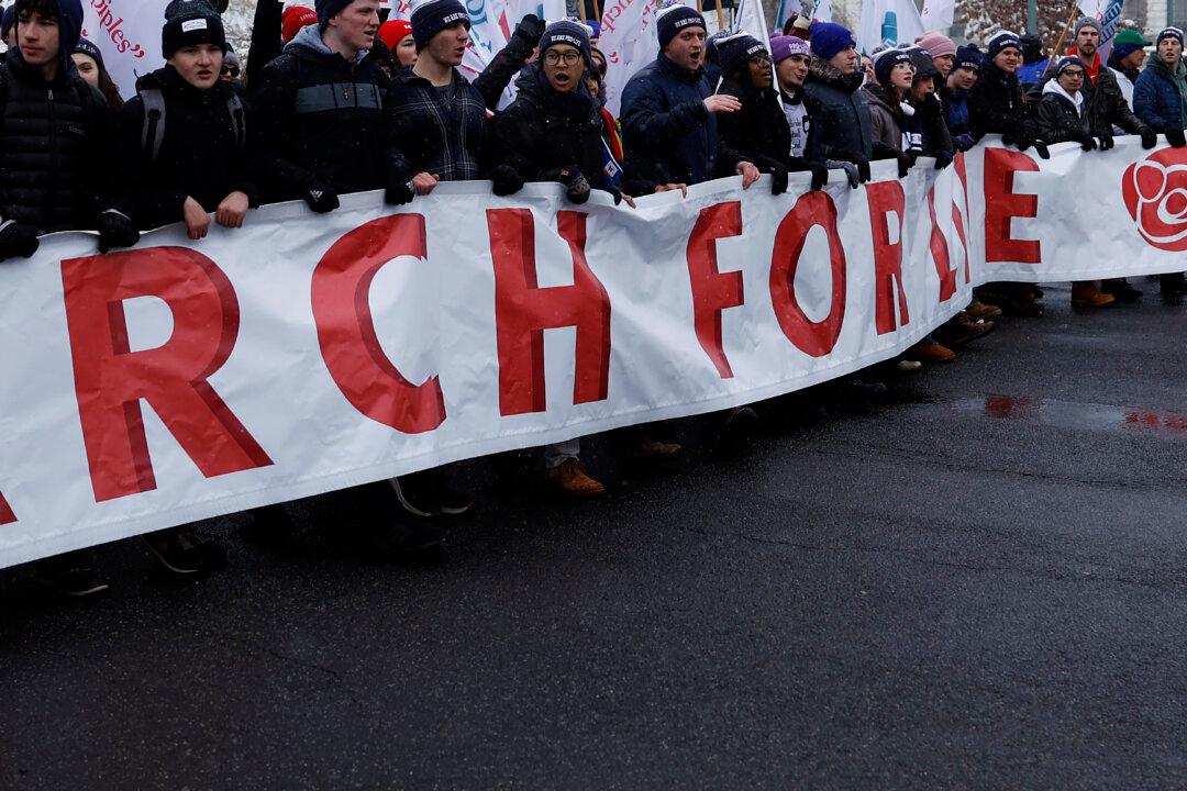 Pro-Lifers Brave Snow in Washington to Push Greater Abortion Restrictions After Post-Dobbs Losses