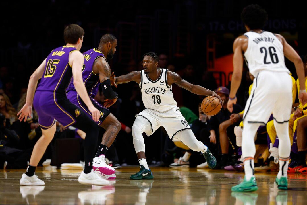 Nets Hammer Lakers, End Four-Game Slide