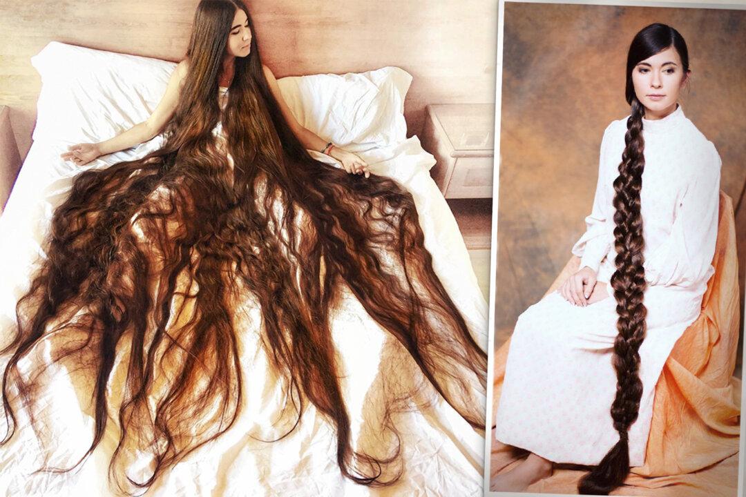 This ‘Rapunzel Girl’ Has Never Cut Her Almost 9-Foot Hair, Says It Takes a Whole Day to Dry: PHOTOS
