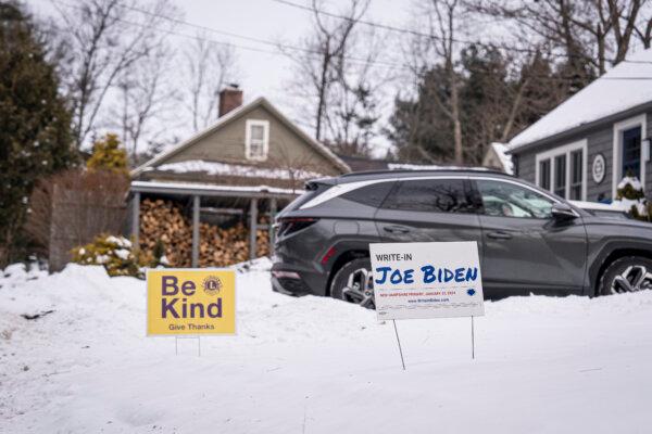 "Write-In Joe Biden" signs appear in Hopkinton, N.H., yards on Jan. 19, 2024, days before the New Hampshire primary election. (Madalina Vasiliu/The Epoch Times)