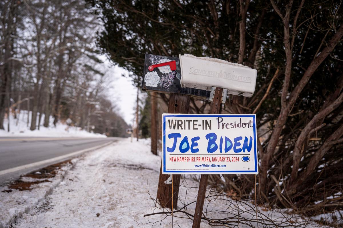Write-in President Joe Biden in the New Hampshire primary sign in a yard in Hopkinton, N.H., on Jan. 19, 2024. (Madalina Vasiliu/The Epoch Times)