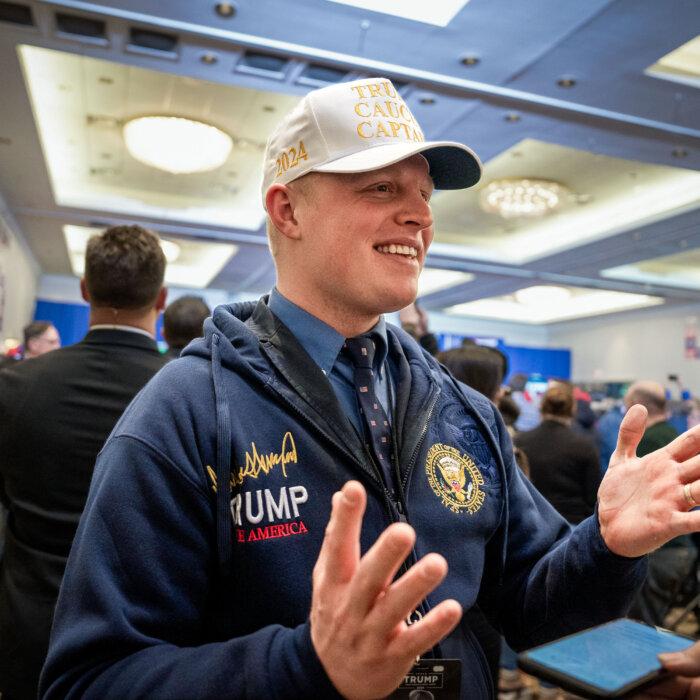 Iowa’s ‘MAGA Pastor’ Tenney Drove 18 Hours to Boost Trump in New Hampshire