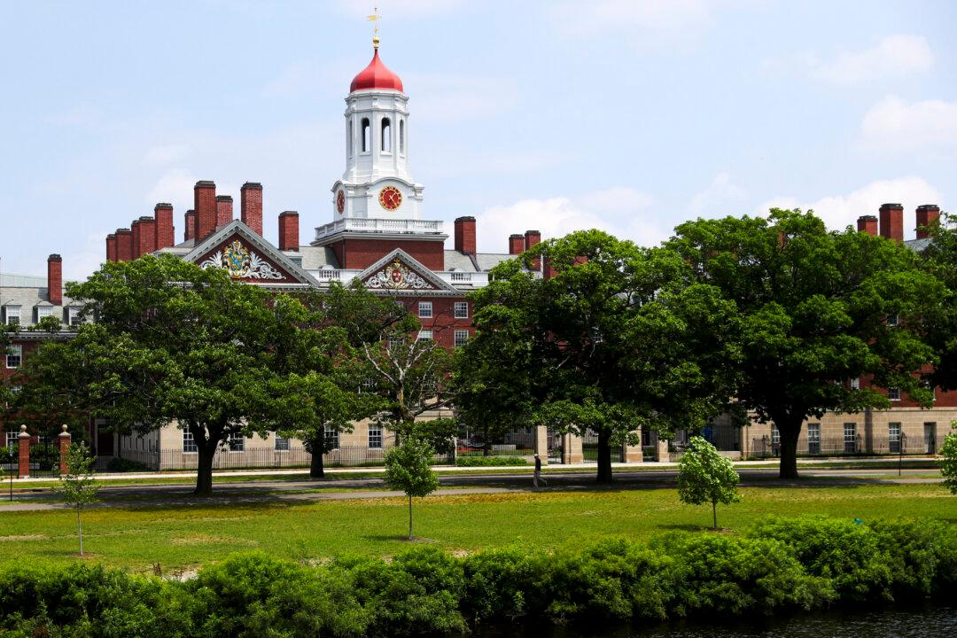 Harvard Ends COVID-19 Shot Mandate