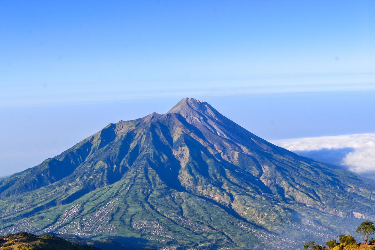 Indonesia’s Mount Merapi Unleashes Lava as Other Volcanoes Flare Up, Forcing Thousands to Evacuate