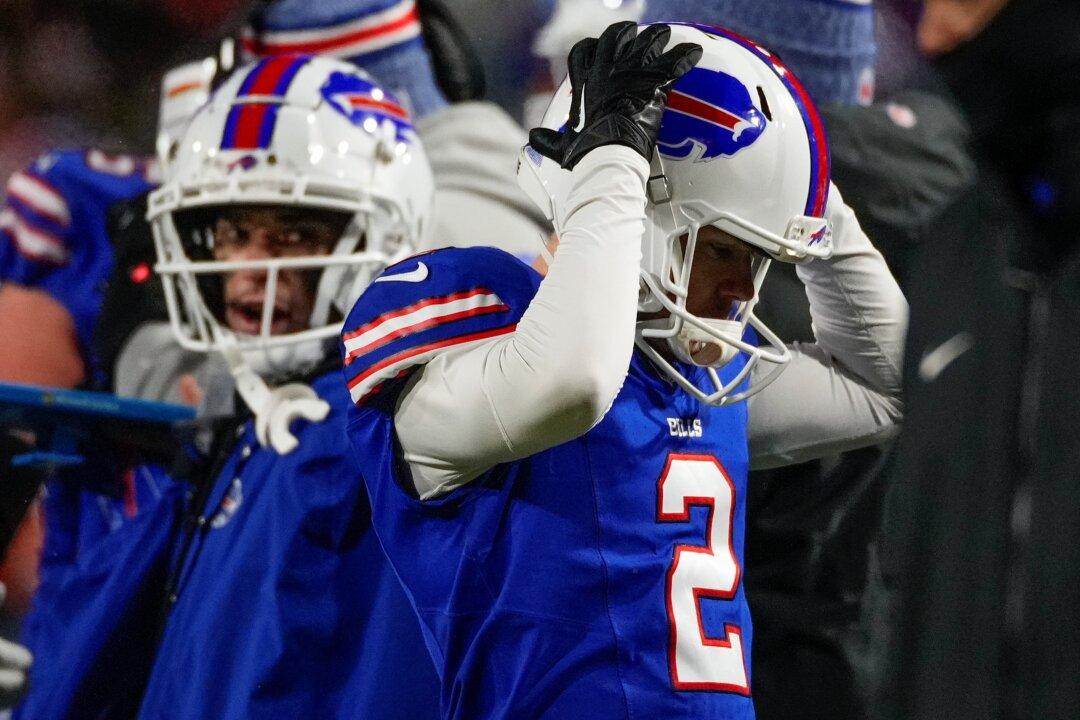Bills Have Familiar Feeling, Eliminated by Chiefs in Playoffs for 3rd Time in 4 Years