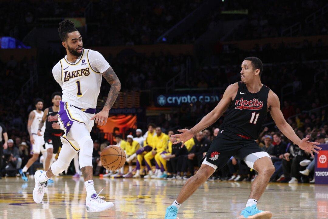 Russell and James Dominate 4th Quarter in Lakers’ 134–110 Rout of Blazers