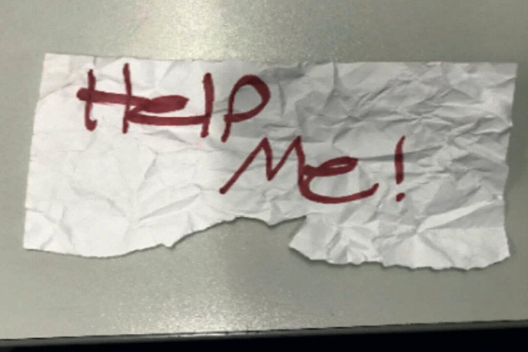 Texas Man Pleads Guilty to Kidnapping Teen Whose ‘Help Me!’ Sign Led to Southern California Rescue