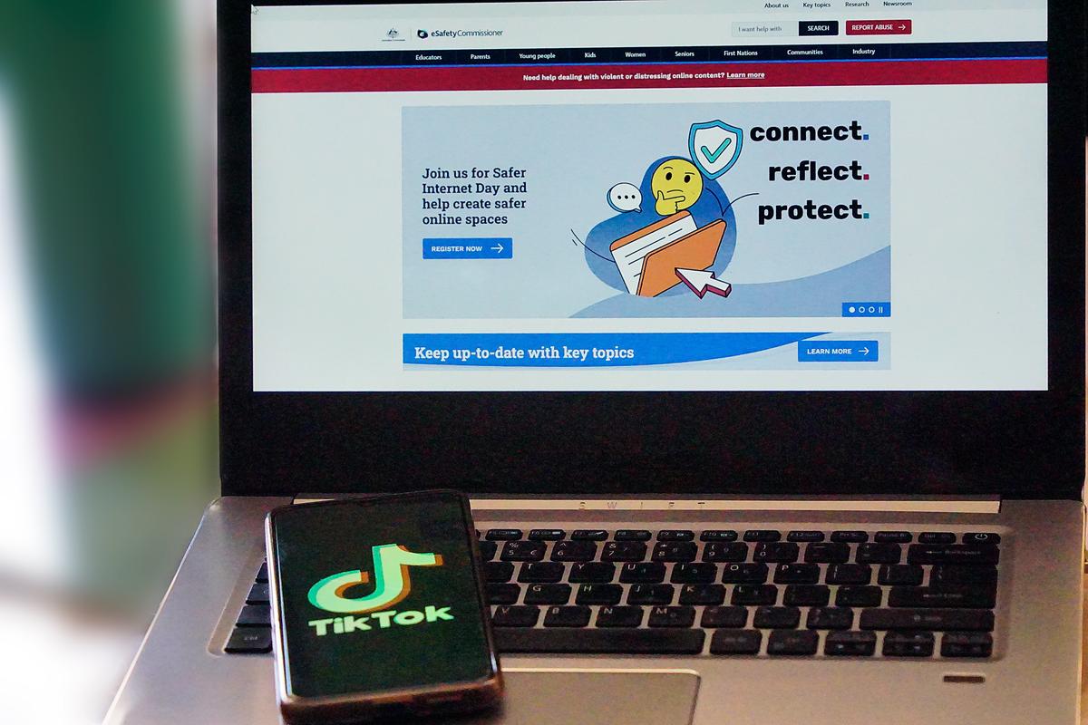 Australia, UK Sign Pledge to Deal With Harmful Content Online