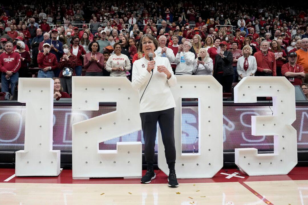 Stanford’s Tara VanDerveer Becomes Winningest Coach in College Basketball, Passing Mike Krzyzewski