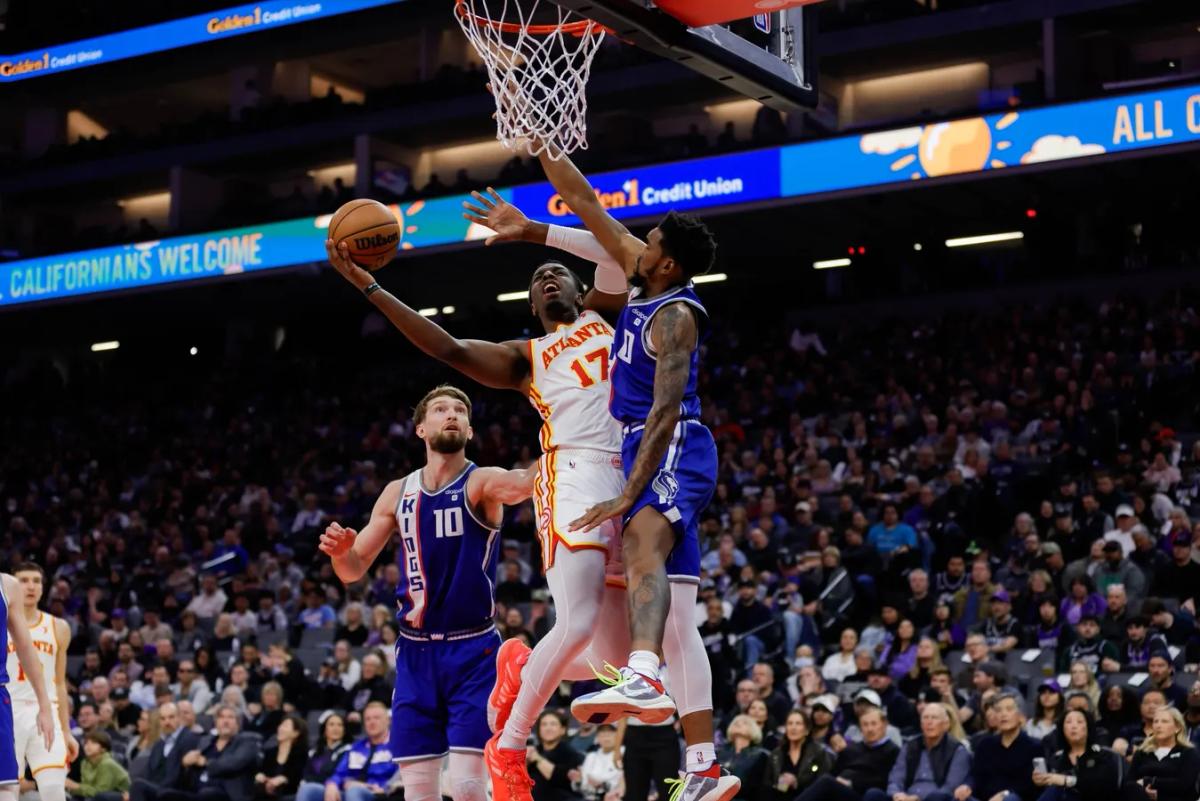 Kings Rough up Trae Young-Less Hawks