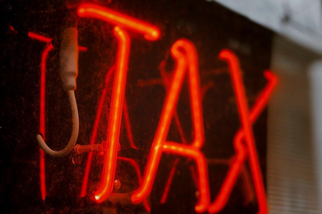 Senate Opens Door to Massive Carbon Tax Despite Critical Economic Concerns