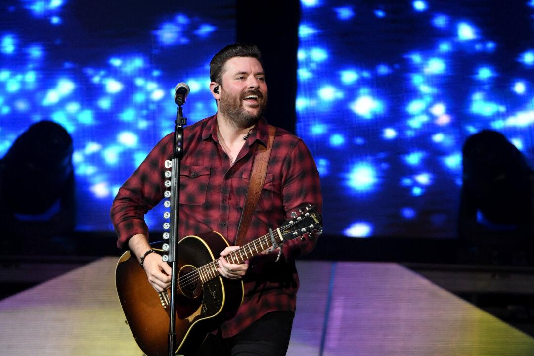 Singer Chris Young Arrested for Disorderly Conduct, Resisting Arrest, and Assaulting an Officer