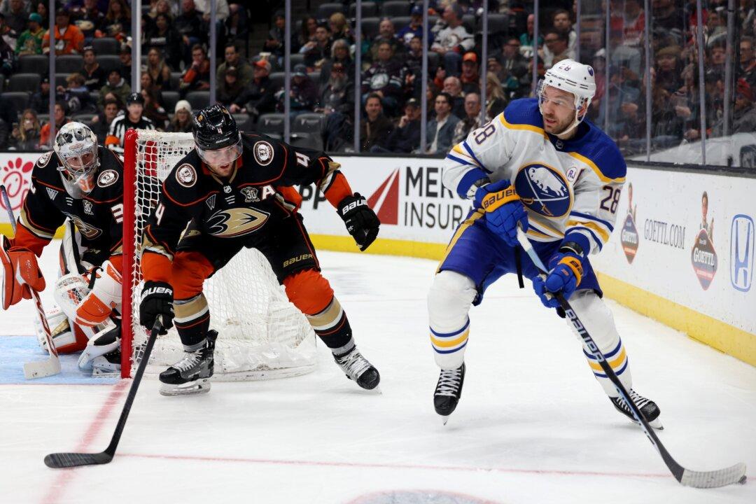 Silfverberg Scores Twice as Ducks Beat Sabres 4–2 to Halt 3-game Losing Streak