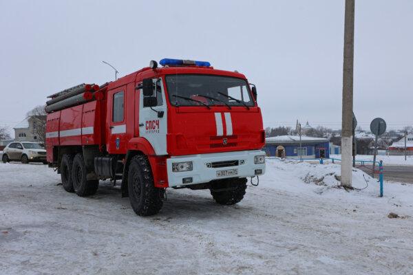 A fire truck on a road near the crash site of the Russian Ilyushin Il-76 military transport plane outside the village of Yablonovo in the Belgorod Region, Russia, on Jan. 24, 2024. (REUTERS)