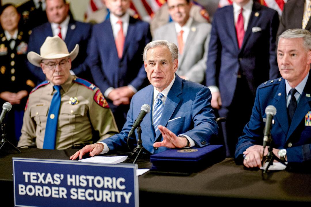 Texas Governor Vows to Add More Razor Wire After Supreme Court Order