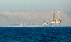 Oil Near 2024 High on US Economic Growth, Mideast Concerns