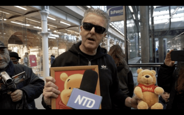 Screenshot of footage showing pianist Brendan Kavanagh speaking to NTD, a sister media of The Epoch Times, at St Pancras International station on Jan. 26, 2024. (Jane Werrell/NTD)